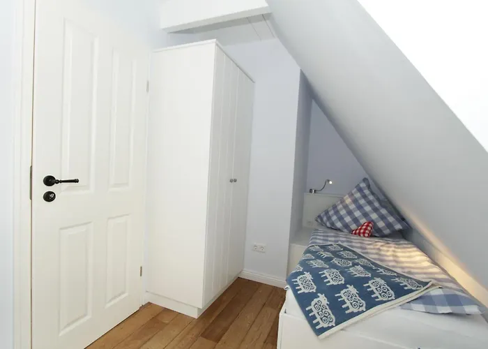 Hues Tinchen Nieblum