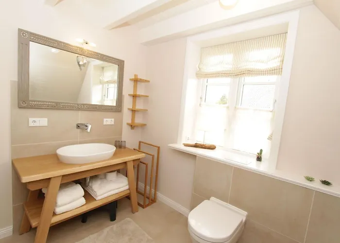 Hues Tinchen Semesterbostad